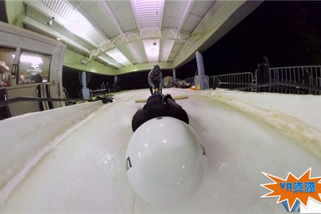 急速冲刺冰道滑行下载 84MB 极限刺激类VR视频